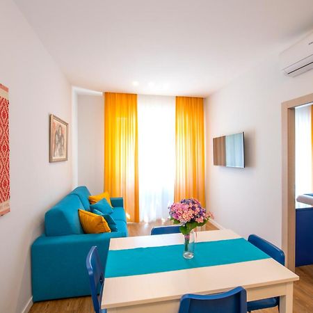 Shabby Chic Seaview Apartments カステッランマーレ・ディ・スタービア エクステリア 写真