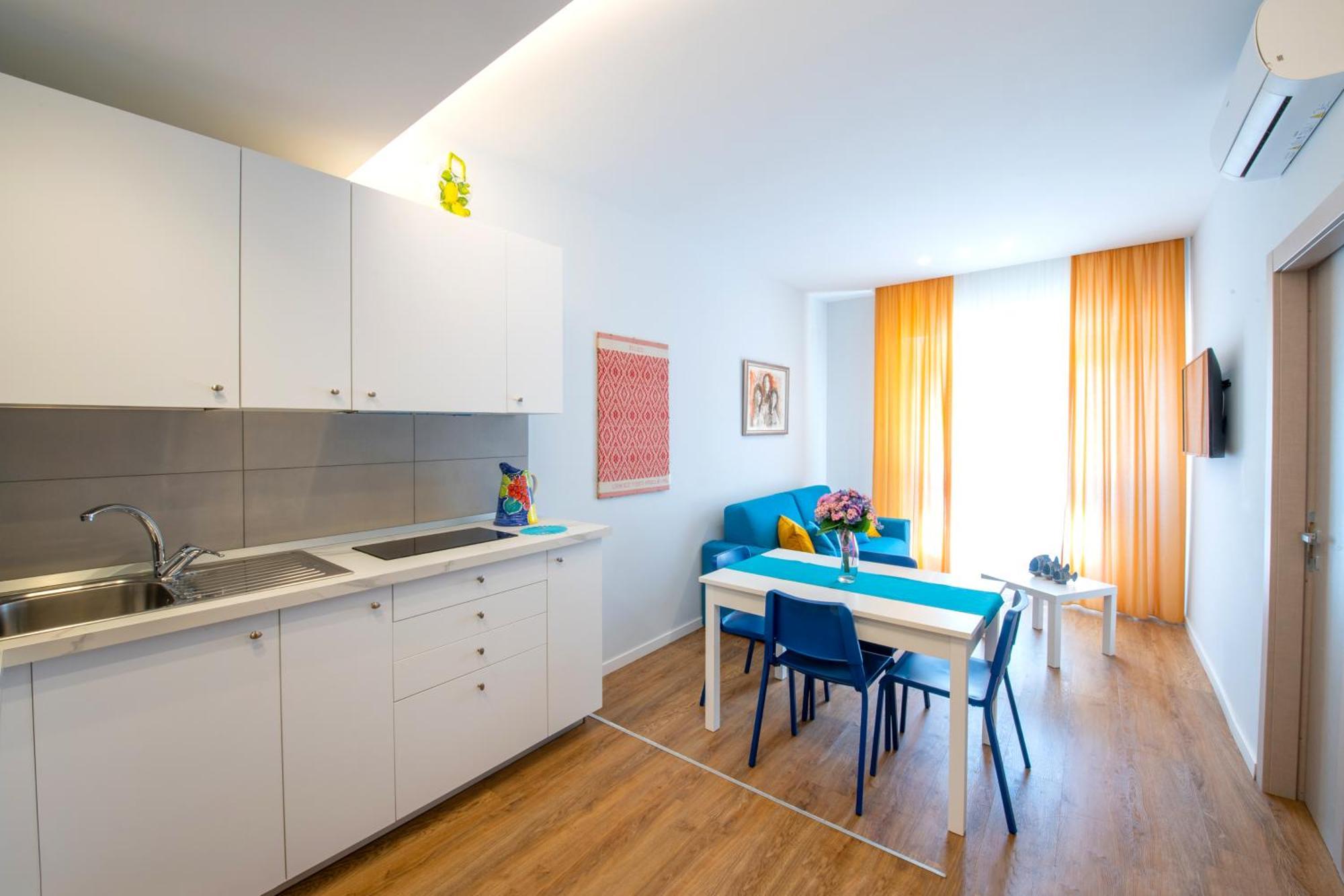 Shabby Chic Seaview Apartments カステッランマーレ・ディ・スタービア エクステリア 写真